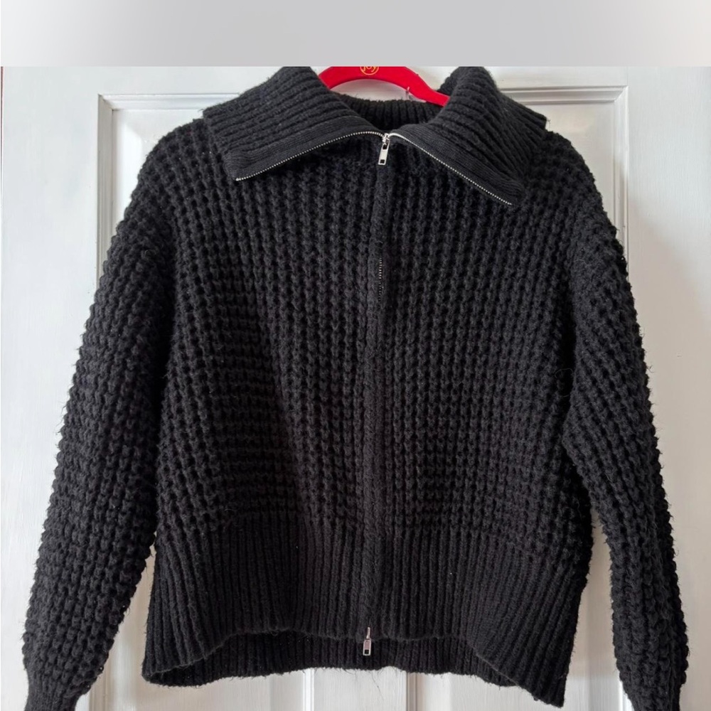Black Zippered Women's Cardigan